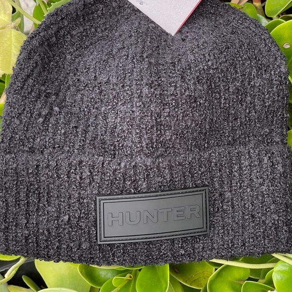 HUNTER Tonal Patch Beanie In Black Unisex - Picture 10 of 10